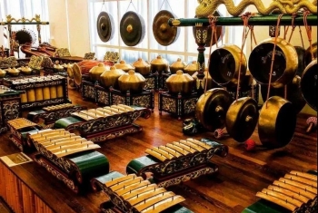 这种乐器演奏既神秘又随性,它叫Gamelan